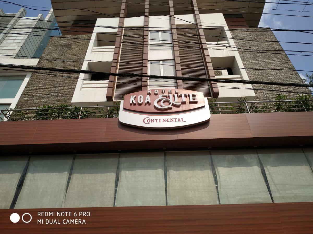 KGA Elite Continental Hotel Tiruvalla Exterior foto